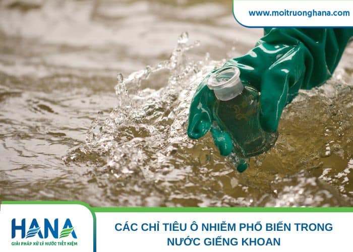 Lấy mẫu nước để phân tích